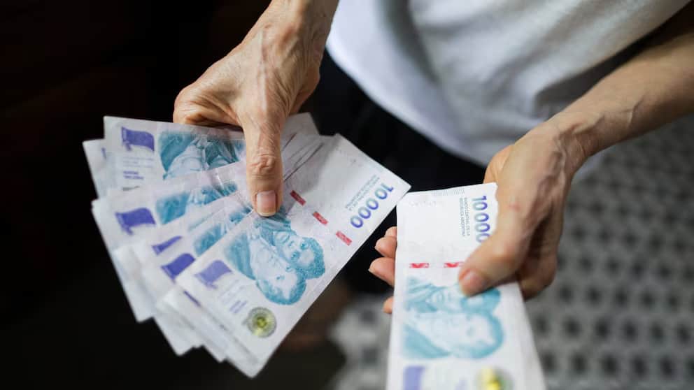 Los salarios mejoraron 2,5% en julio, pero siguen lejos de recuperar lo perdido