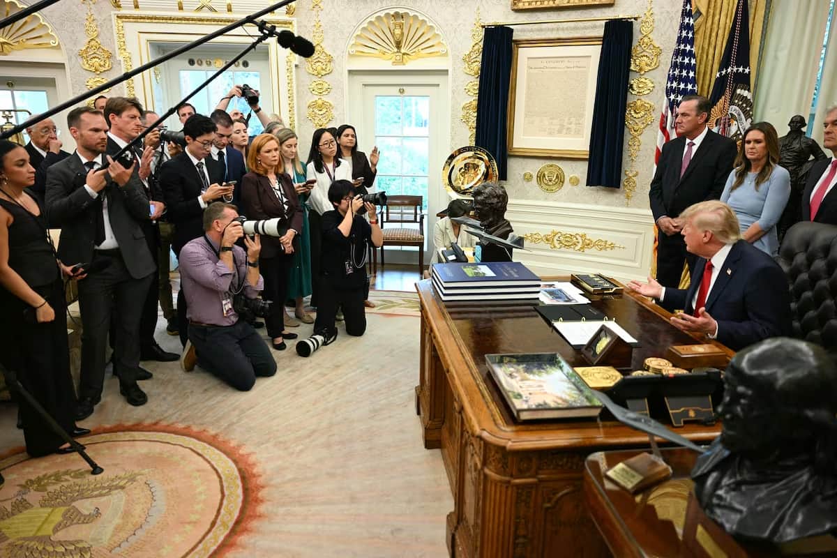 Medios estadounidenses demandaron a Trump por vetarlos en la Casa Blanca
