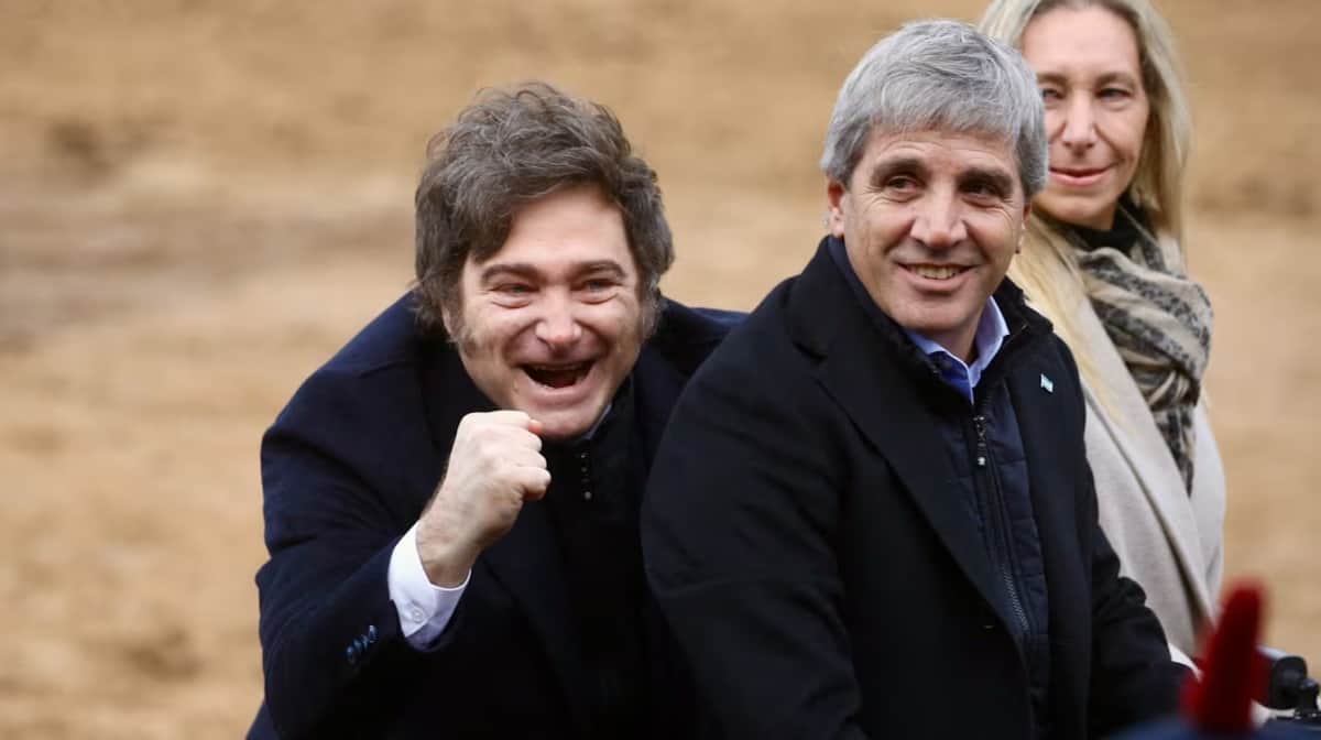 Milei, Caputo y Sturzenegger festejaron el dato de inflación de agosto