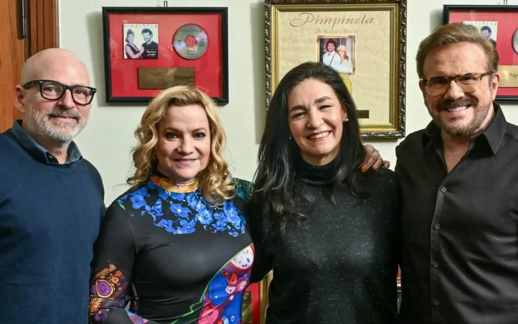 Pimpinela contará su historia en la pantalla grande