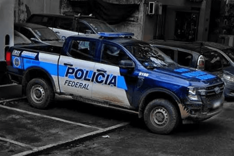 Rechazan liberar a los policías federales acusados del falso allanamiento en Pueyrredón