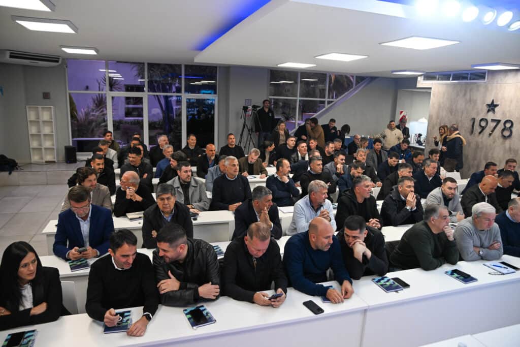Reunión en AFA: proyectan un nuevo torneo y habrá un cambio reglamentario en el Clausura