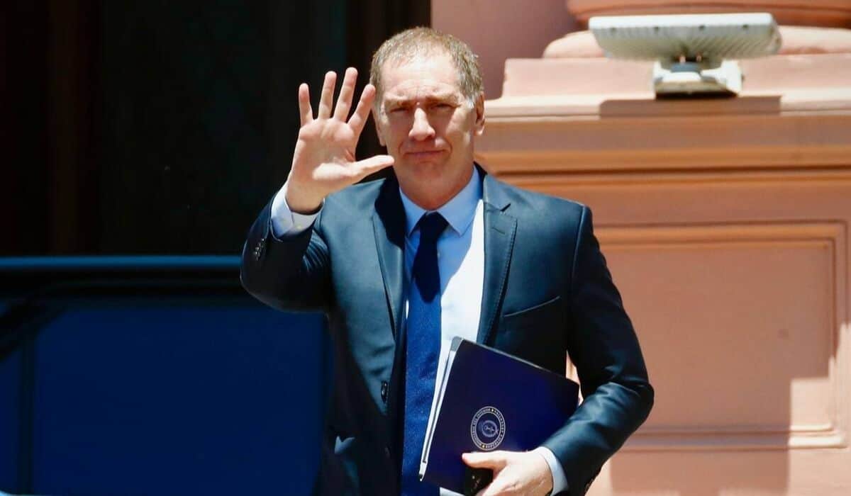 Santilli se reúne con siete gobernadores para negociar apoyos