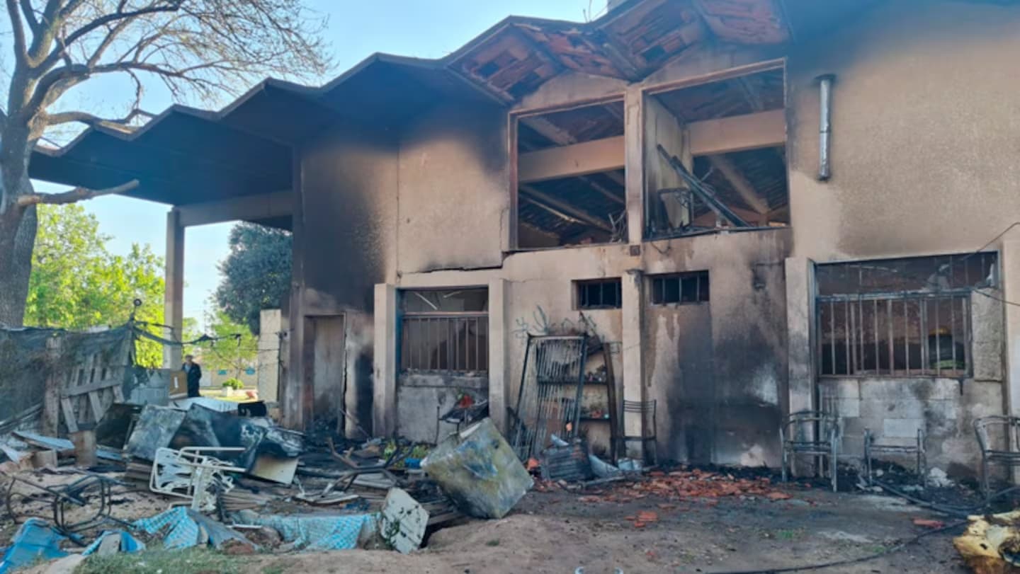 Se incendió un galpón donde vivían varias familias