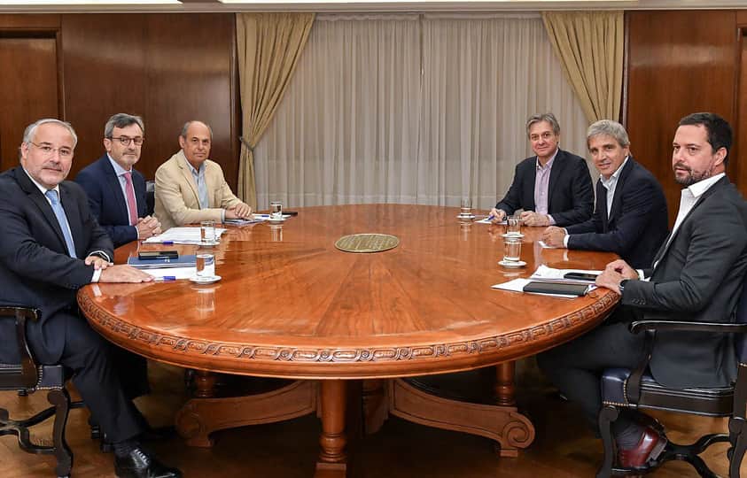 Tras los cruces, el Gobierno y la UIA retomaron el diálogo industrial