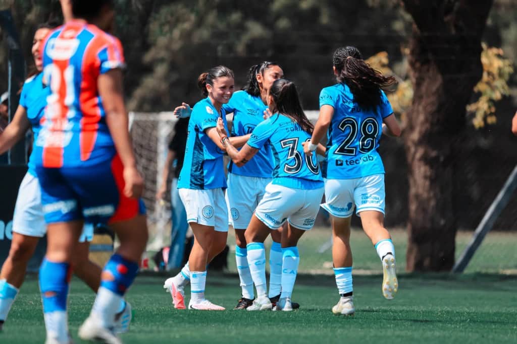 Un gol de tiro libre le dio el agónico empate a Belgrano frente a San Lorenzo
