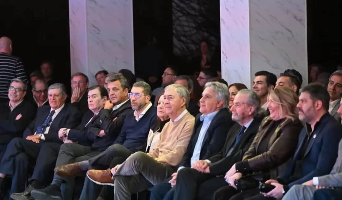 La campaña obliga a Llaryora a ordenar el tablero