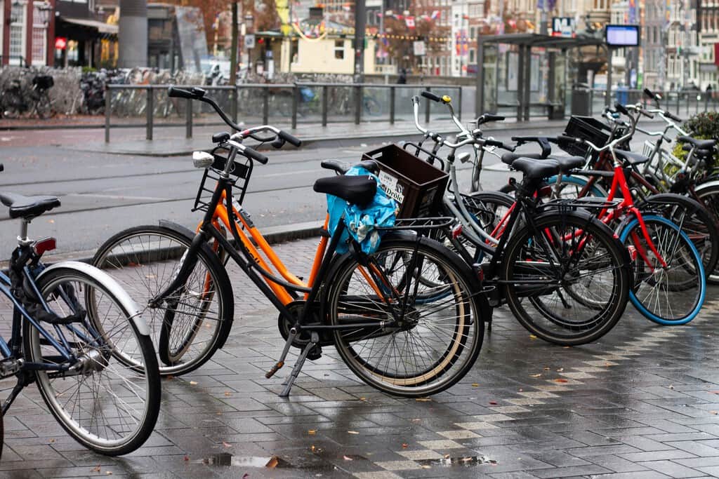 El Gobierno cambia las normas a partir del 1 de octubre: las bicicletas podrán circular en dirección contraria en calles de un solo sentido limitadas a 30 km/h