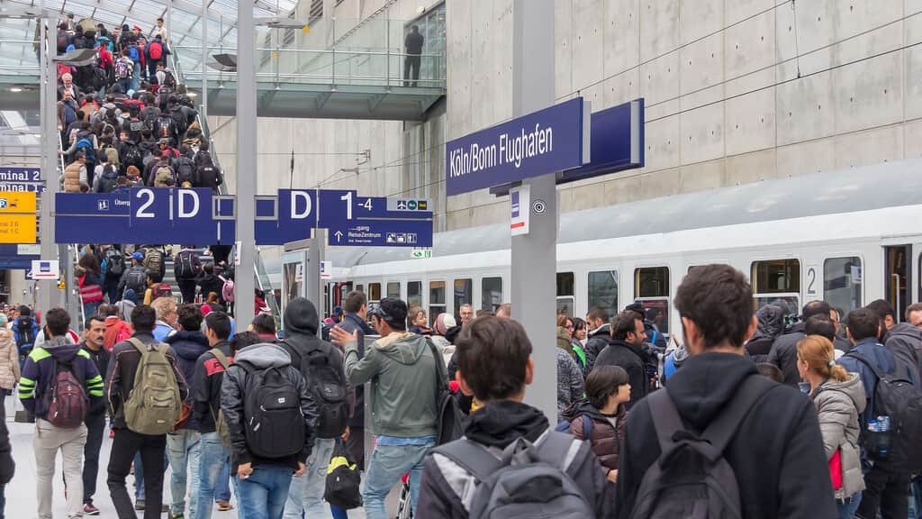 Ya no es que los trenes no lleguen a su hora en Alemania, es que 400 personas quedaron atrapadas en un túnel seis horas