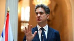 Reino Unido anuncia sanciones contra los colonos israelíes en Cisjordania y los acusa de "limpieza étnica"