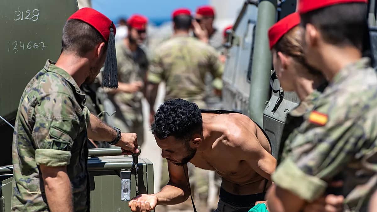 Otro ataque con piedras en Ceuta deja al menos 1 militar herido durante el despliegue por la crisis migratoria