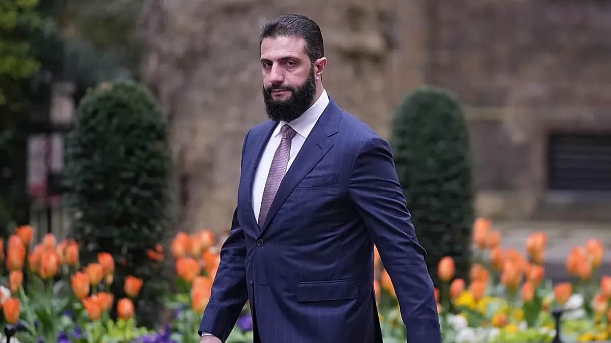 El pago con tarjeta de su presidente simboliza la vuelta de Siria a la banca tras el fin de las sanciones