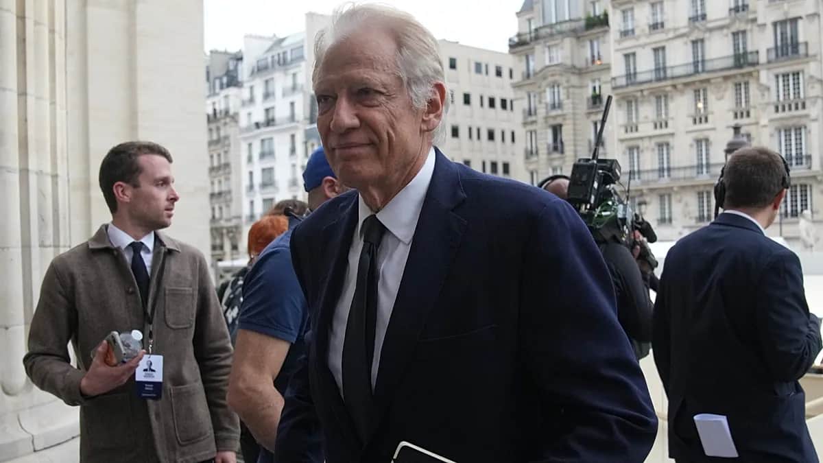 Francia: De Villepin se lanza a las presidenciales y Faure a las primarias socialdemócratas
