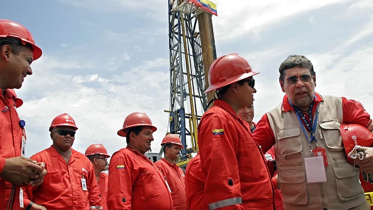 Venezuela asegura que mantendrá la soberanía sobre su petróleo pese al acuerdo con EE.UU.