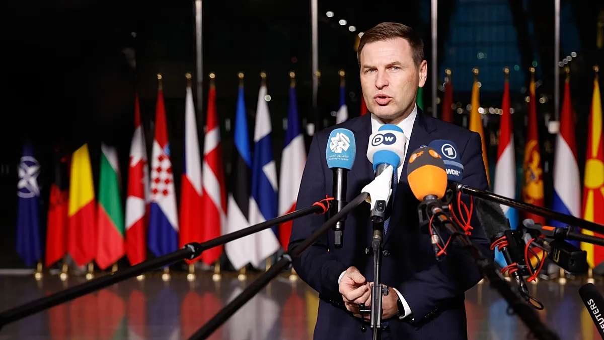Dimite el ministro de Defensa de Estonia tras desviar 70 M€ de la UE a empresas sin experiencia en armas