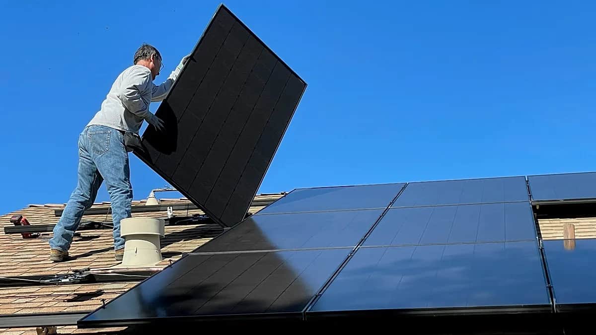 Cómo los "bonos solares" pueden bajar su factura de energía sin pagar la instalación inicial