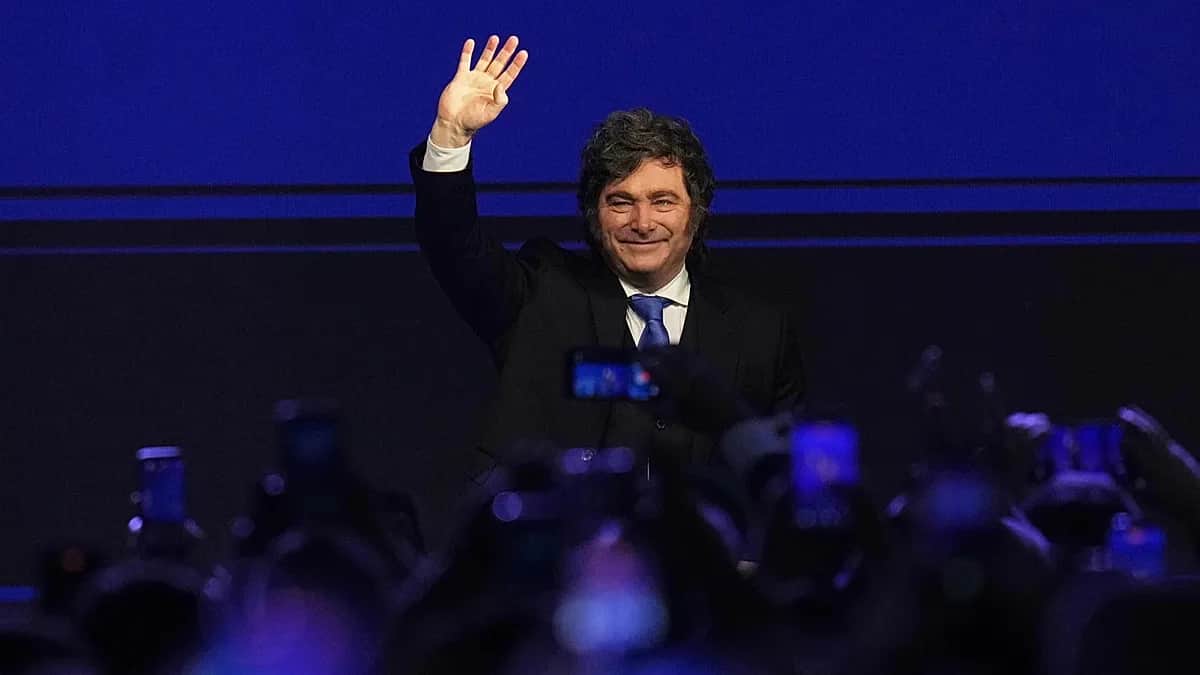 Milei vuelve a arremeter contra Sánchez: "Vean lo que hace Pedrito en España"