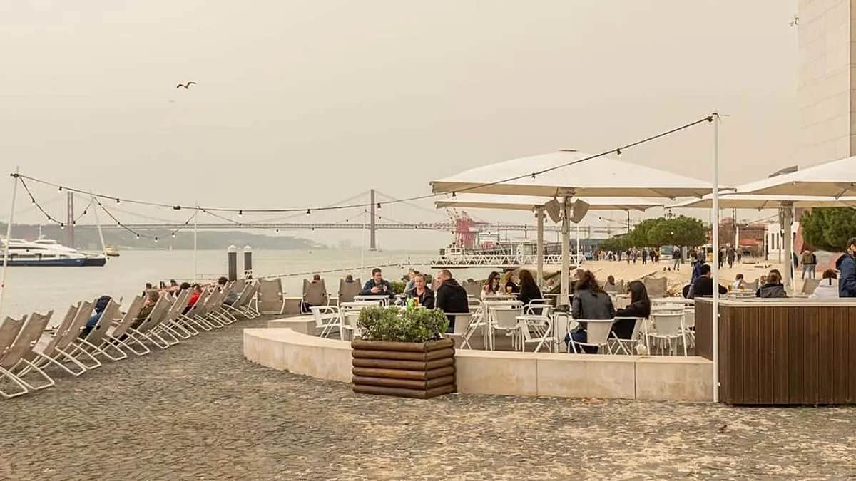 Polvo del norte de África afecta a Portugal y Sanidad pide a población vulnerable quedarse en casa