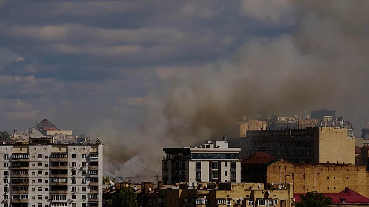 Un dron ruso impacta en la sede del Servicio de Seguridad de Ucrania, en pleno centro de Kiev
