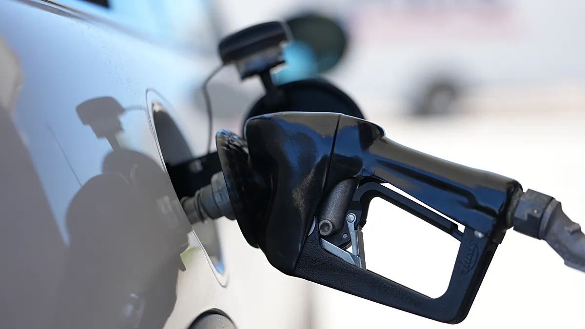 La subida récord del precio de los combustibles provoca protestas en Portugal
