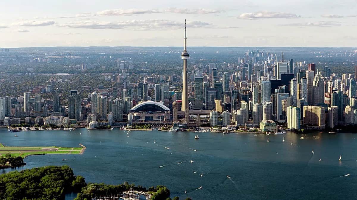 ¿Te apetece viajar a Canadá? Estas aerolíneas abren nuevas rutas desde Europa