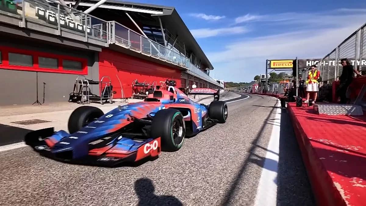 Coches de carreras autónomos compiten en Italia en la primera prueba múltiple de Europa