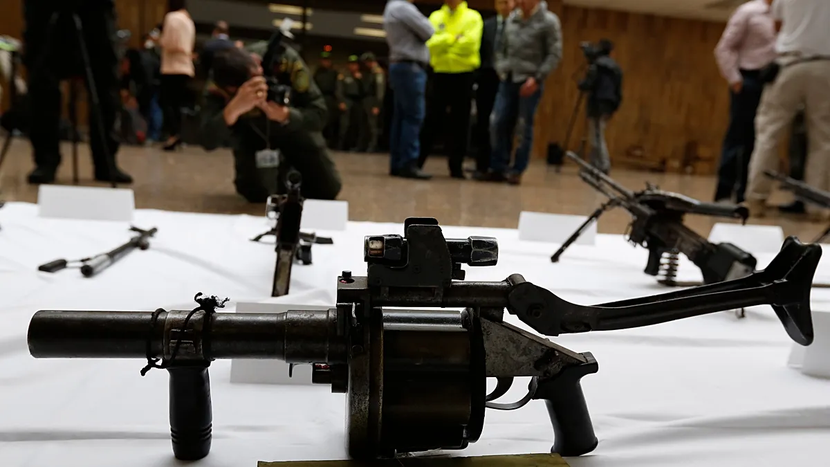 Armas en Colombia: De la Espriella levanta la suspensión de los permisos para portarlas