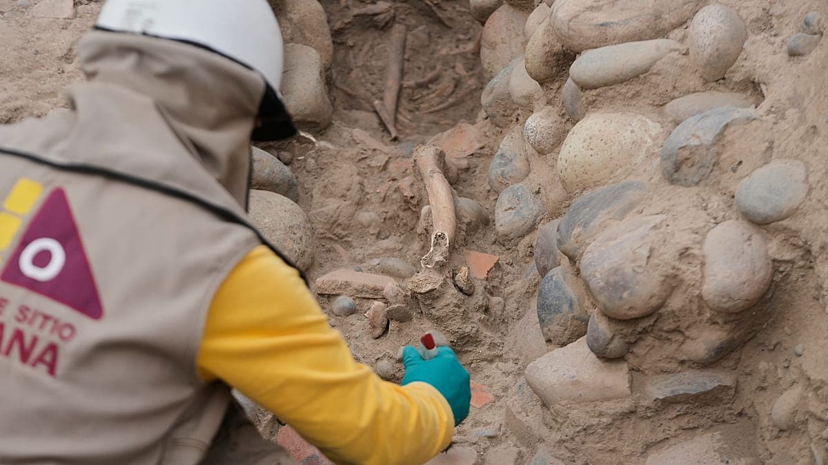 Arqueólogos descubren 38 esqueletos en antigua ciudadela de Perú