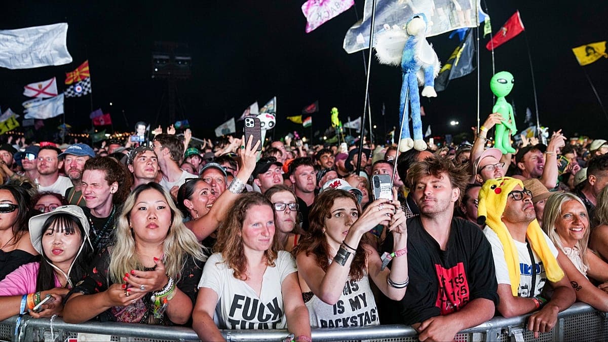 "Un timo": fans de Glastonbury indignados por las entradas récord para 2027
