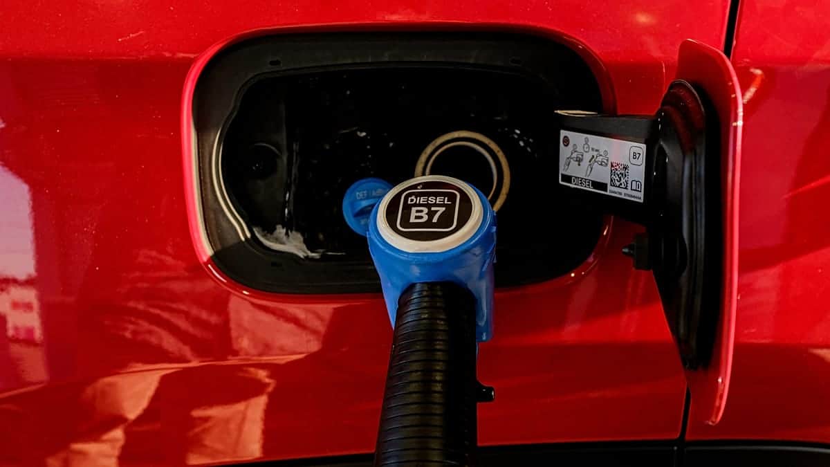 Italia prolonga una semana la rebaja del impuesto al gasóleo, será la última generalizada