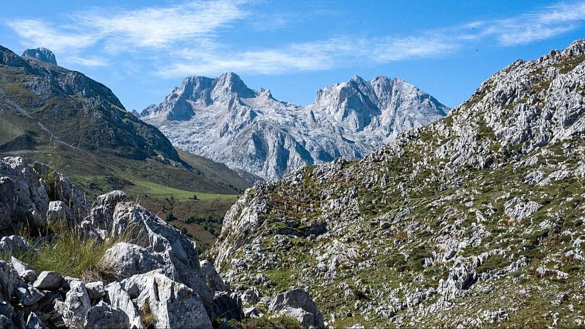 España presenta su estrategia de turismo sostenible para 2030, con los residentes en el centro