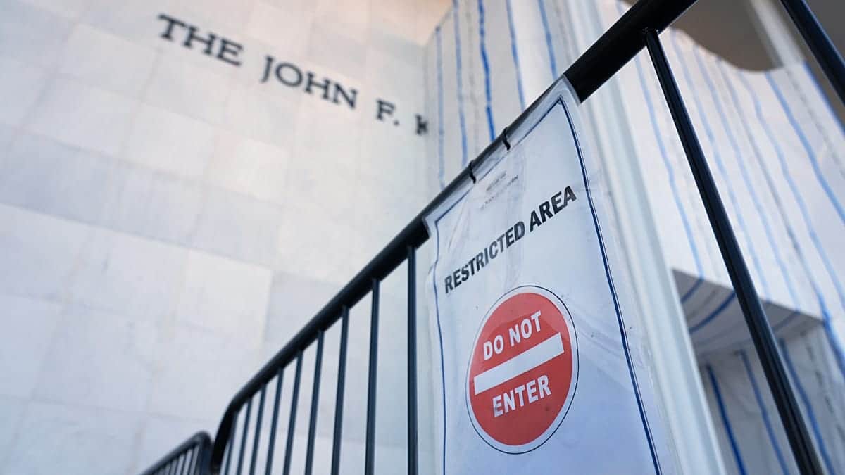 El Kennedy Center cierra por reformas tras el veto judicial al regreso del nombre de Trump