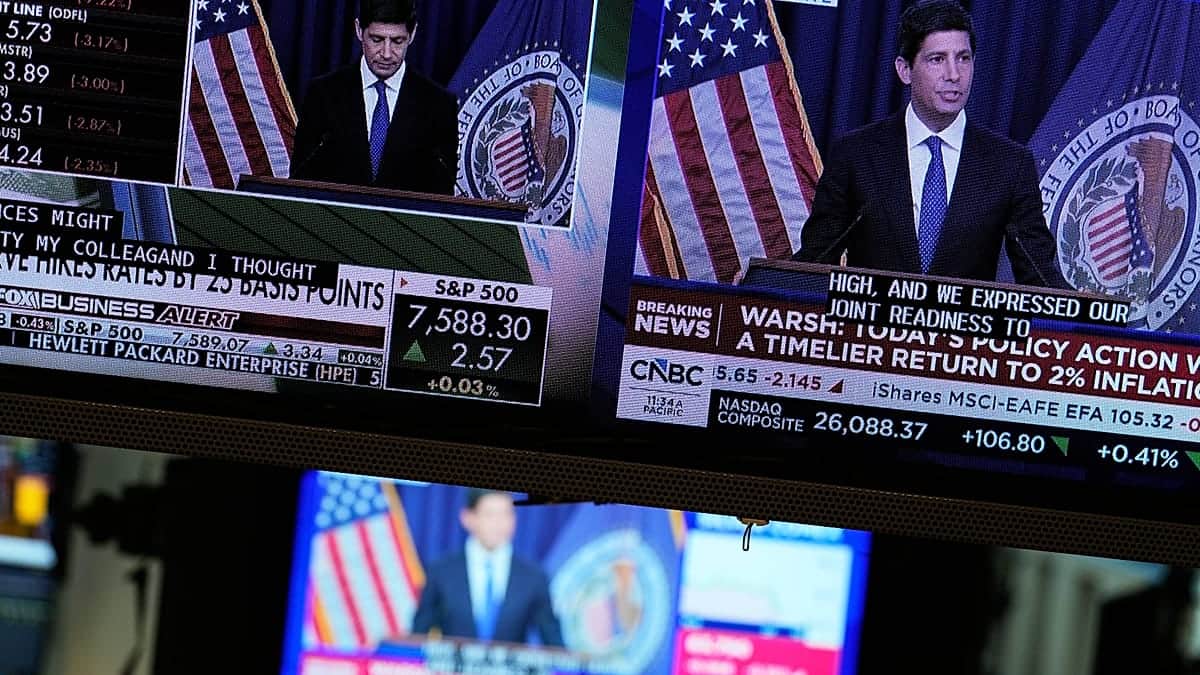 Las bolsas europeas abren al alza tras la subida de la Fed, el dólar toca máximo de siete semanas