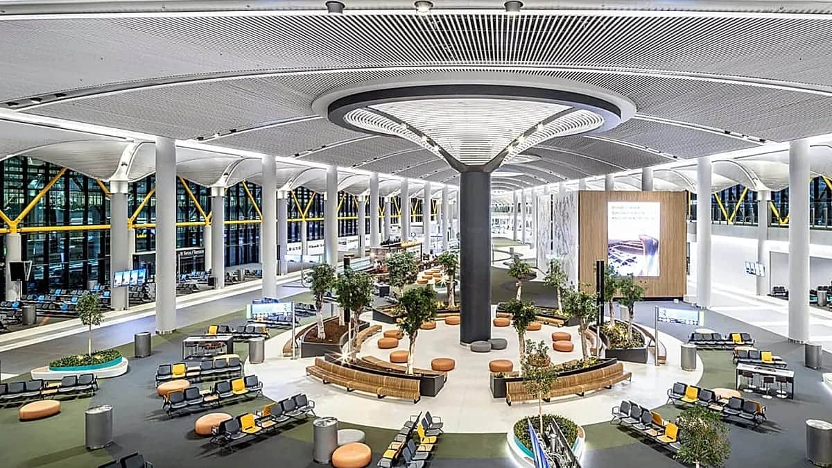 El aeropuerto de Estambul adelanta a Heathrow como el hub más conectado del mundo