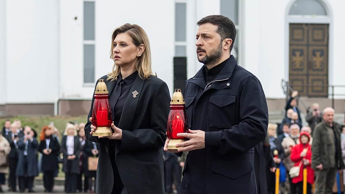 ¿Son reales los pasaportes israelíes de Zelenski y su esposa? Esto es lo que sabemos