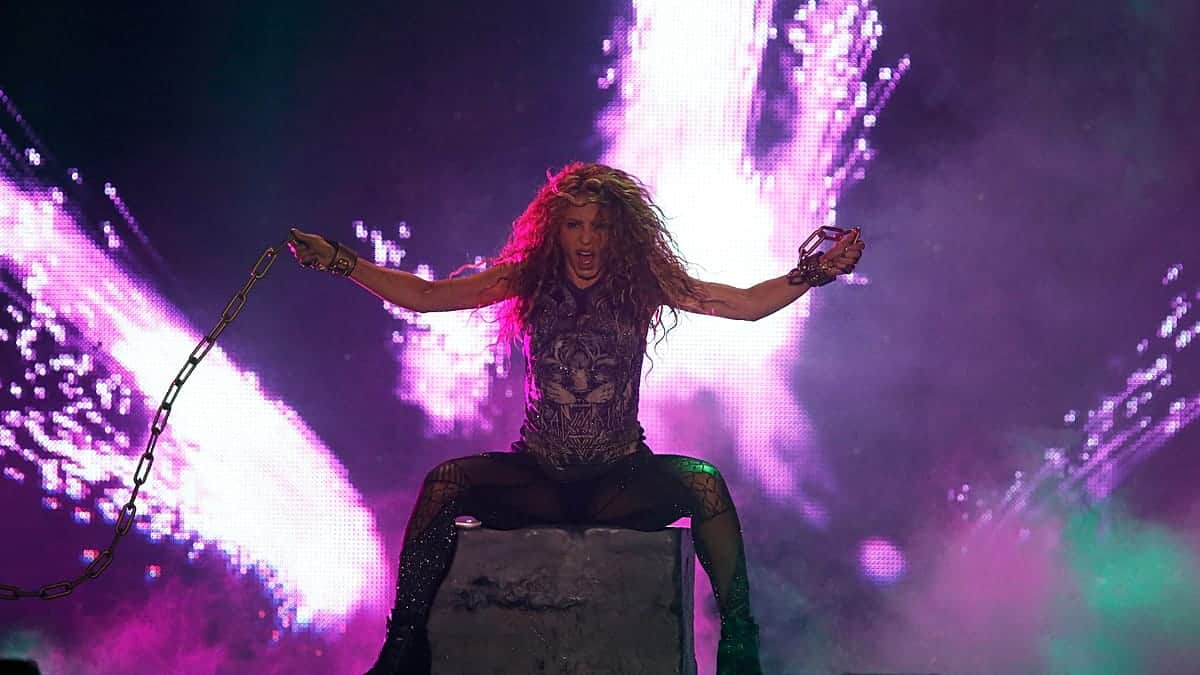 Así ha vuelto Shakira a España: fuego, lágrimas y 'Waka Waka'