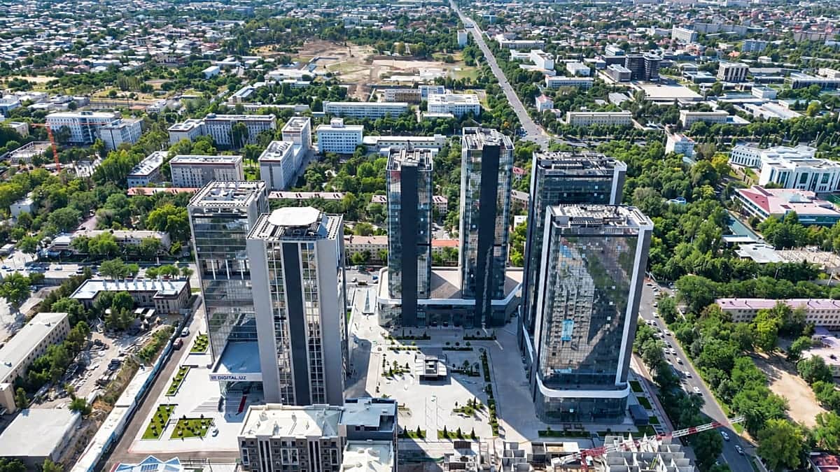 La experiencia financiera de la City de Londres se acerca a las reformas de inversión de Taskent