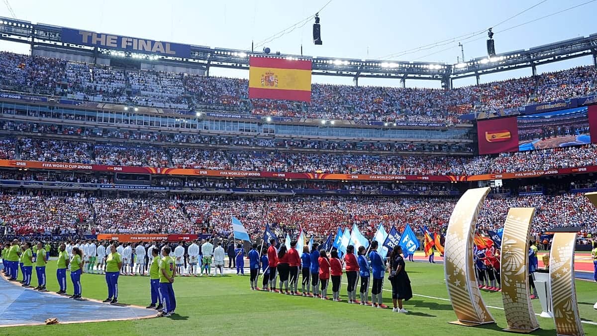 Los aficionados del Mundial ven anuncios de comida basura, alcohol y apuestas cada 7 segundos