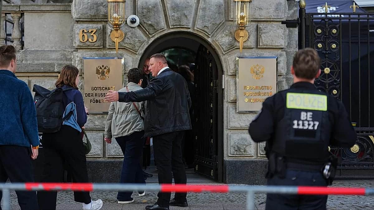 Los rusos en el extranjero votan 8 a 1 contra el partido de Putin y desafían resultados oficiales