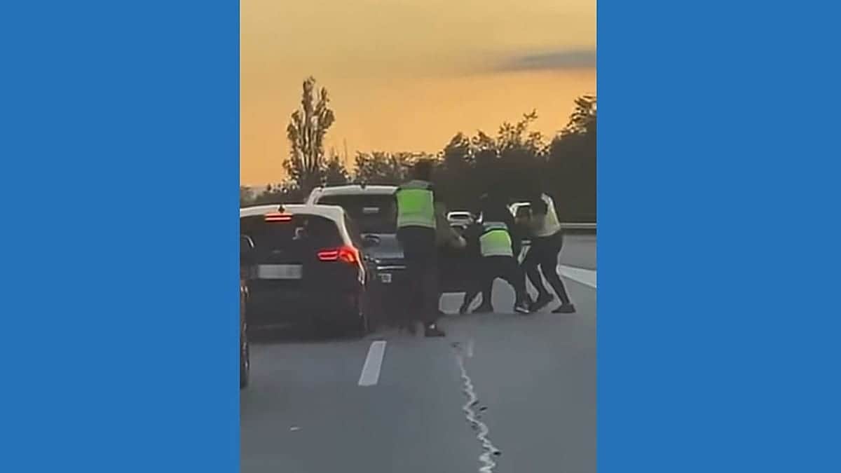VÍDEO: 5 encapuchados vestidos de policías secuestran a un hombre en plena AP-7