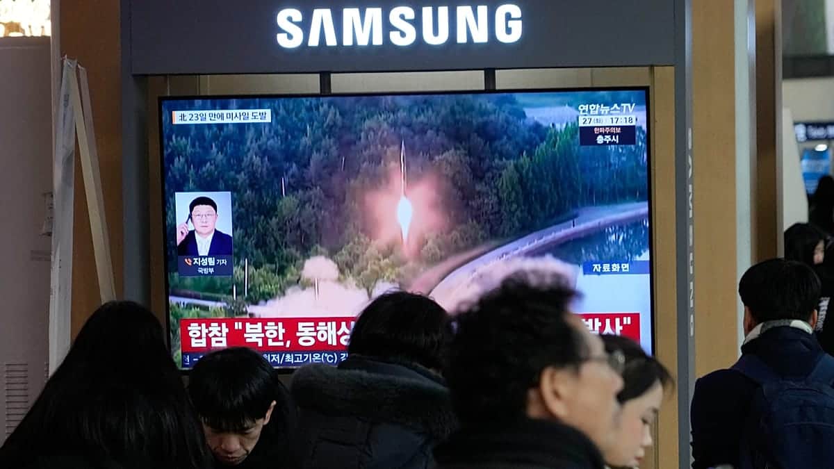 Kim Jong-un celebra una "nueva arma" días después de un lanzamiento de misiles