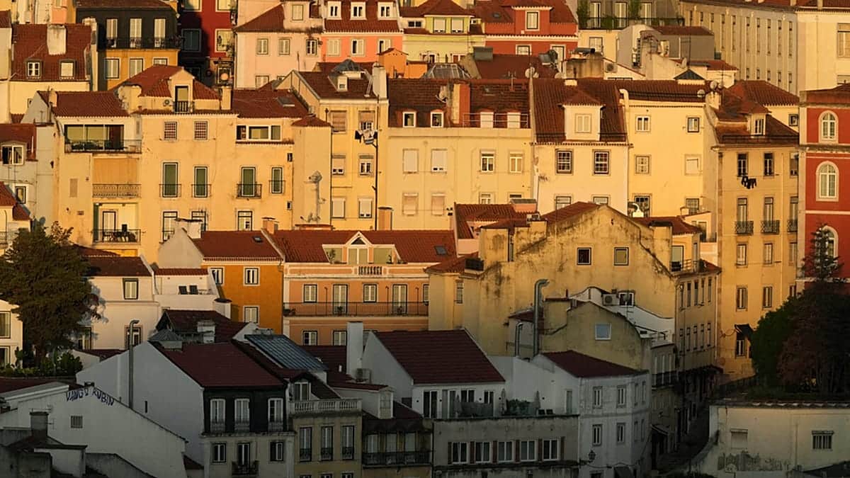 Alquilar un piso T1 en Portugal exige más de 200€ por encima del salario mínimo