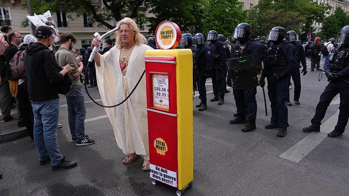 El alza de los combustibles cuesta a la UE 270 millones € diarios, según un informe