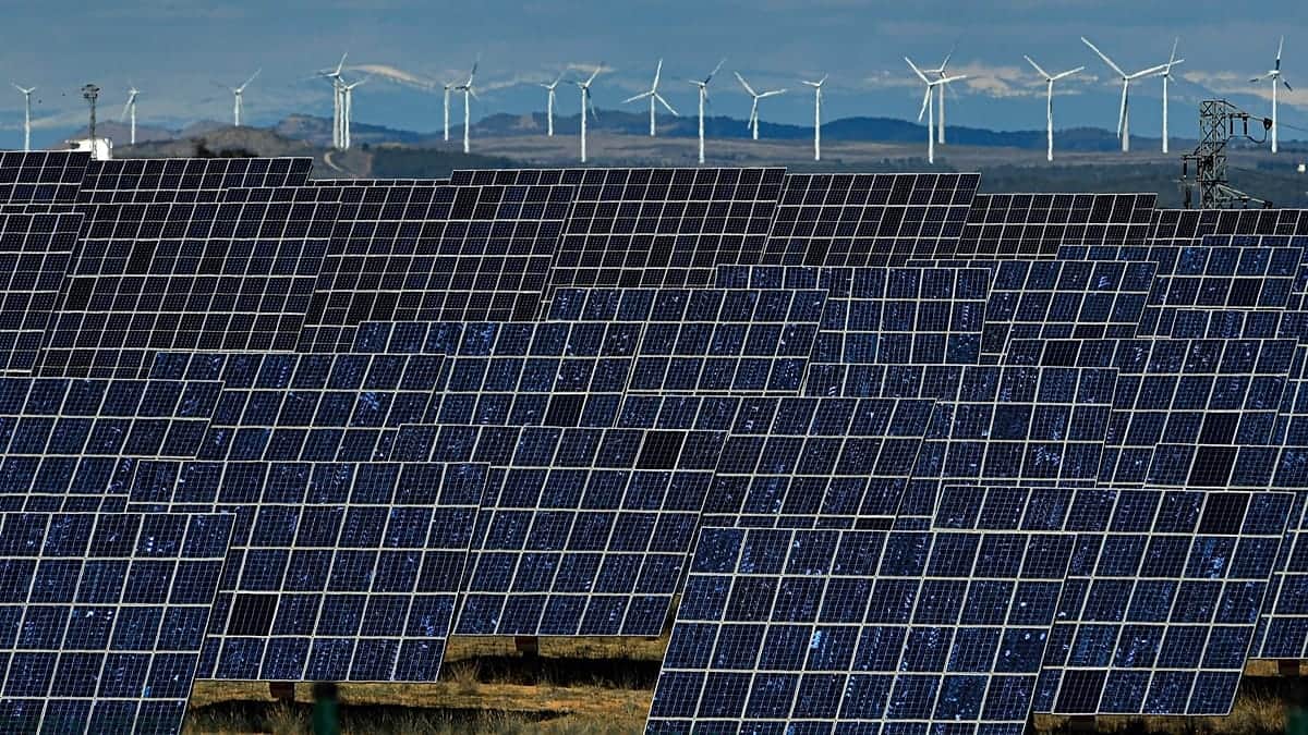 ¿Es lo bastante diversa la electricidad de la UE? Las renovables caen pese al boom solar