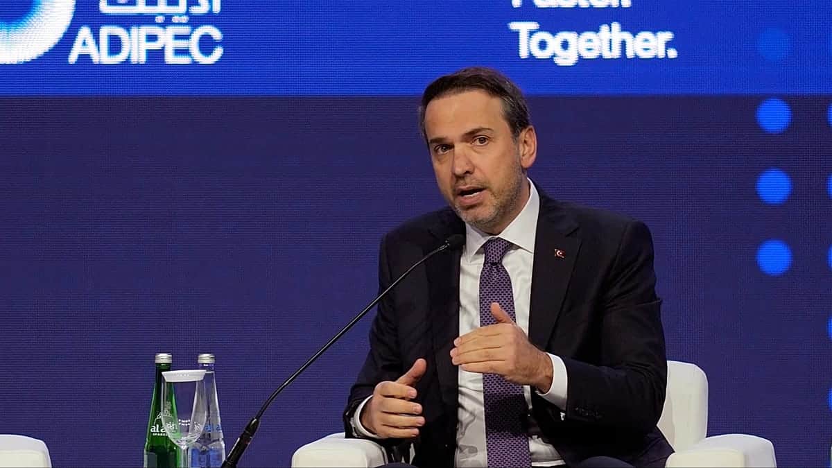 Turquía y Líbano exploran vías de cooperación en materia de energía, electricidad y gasoductos