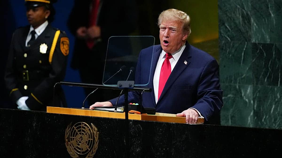 Trump destierra "artificial", ordena a los funcionarios llamarla "superinteligencia"