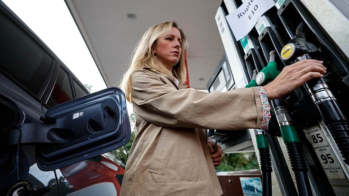 Cómo los gobiernos europeos intentan aliviar el impacto del encarecimiento del combustible