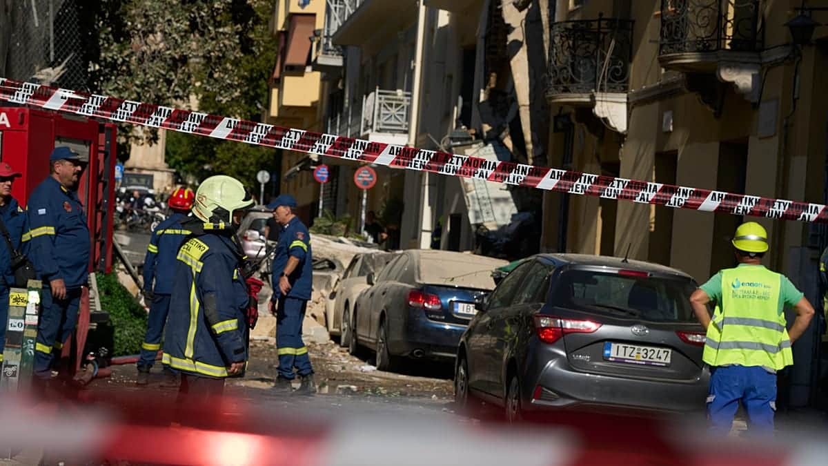 Explosión cerca de la Acrópolis derrumba un edificio en Plaka y hiere a 2 personas