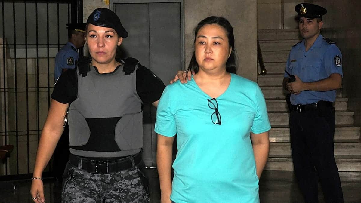 Condenan a 20 años a una exmonja por abusos sexuales a menores sordos en Argentina