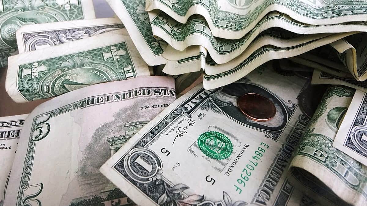 Irak y EE.UU. acuerdan mantener los envíos de dólares, nueva partida en los próximos días